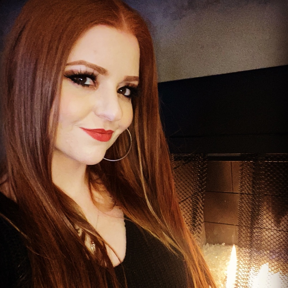 Meet your Posher, Danielle